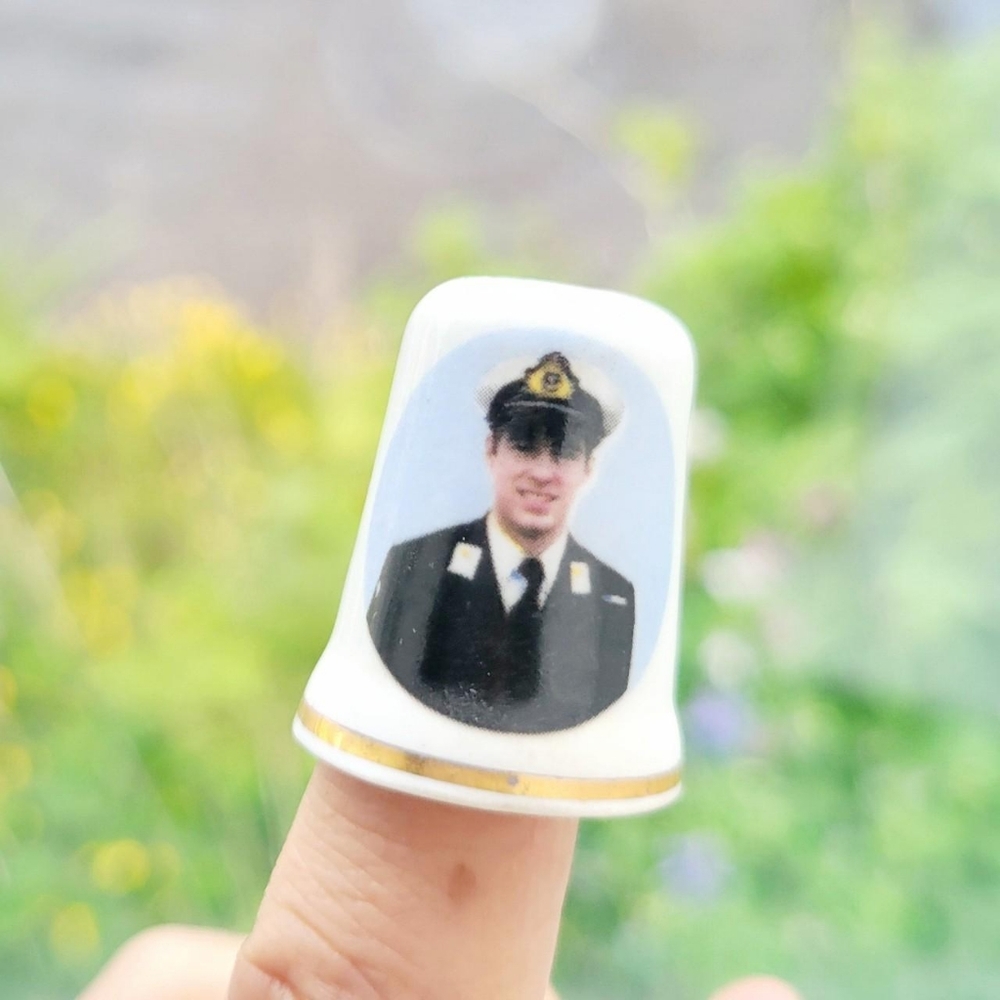 Vintage Prince Andrew Royal Family Collectible Sir George Thimble